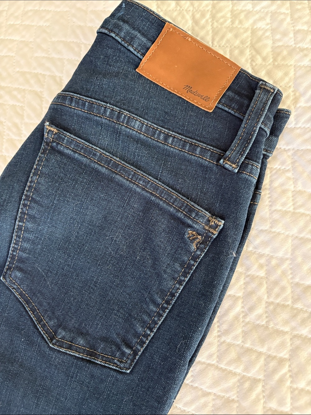 Madewell size 26 Skinny Jeans in Deep Blue Denim with Tan Leather Patch